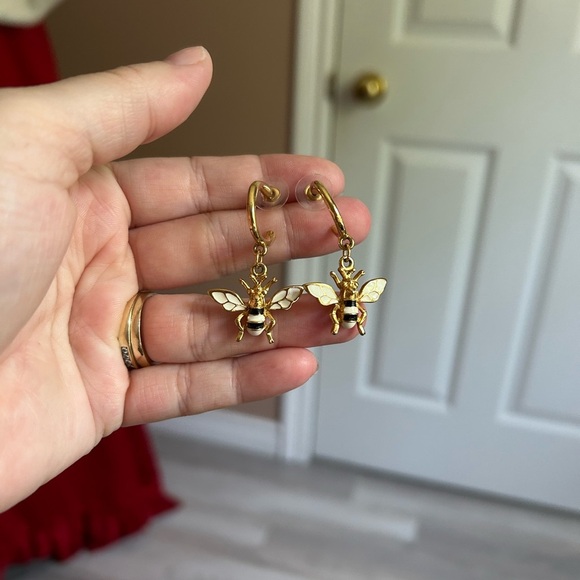 4/$50 Gold Bee Dangle hoop woman earlobe Earrings 🐝 - Picture 1 of 6